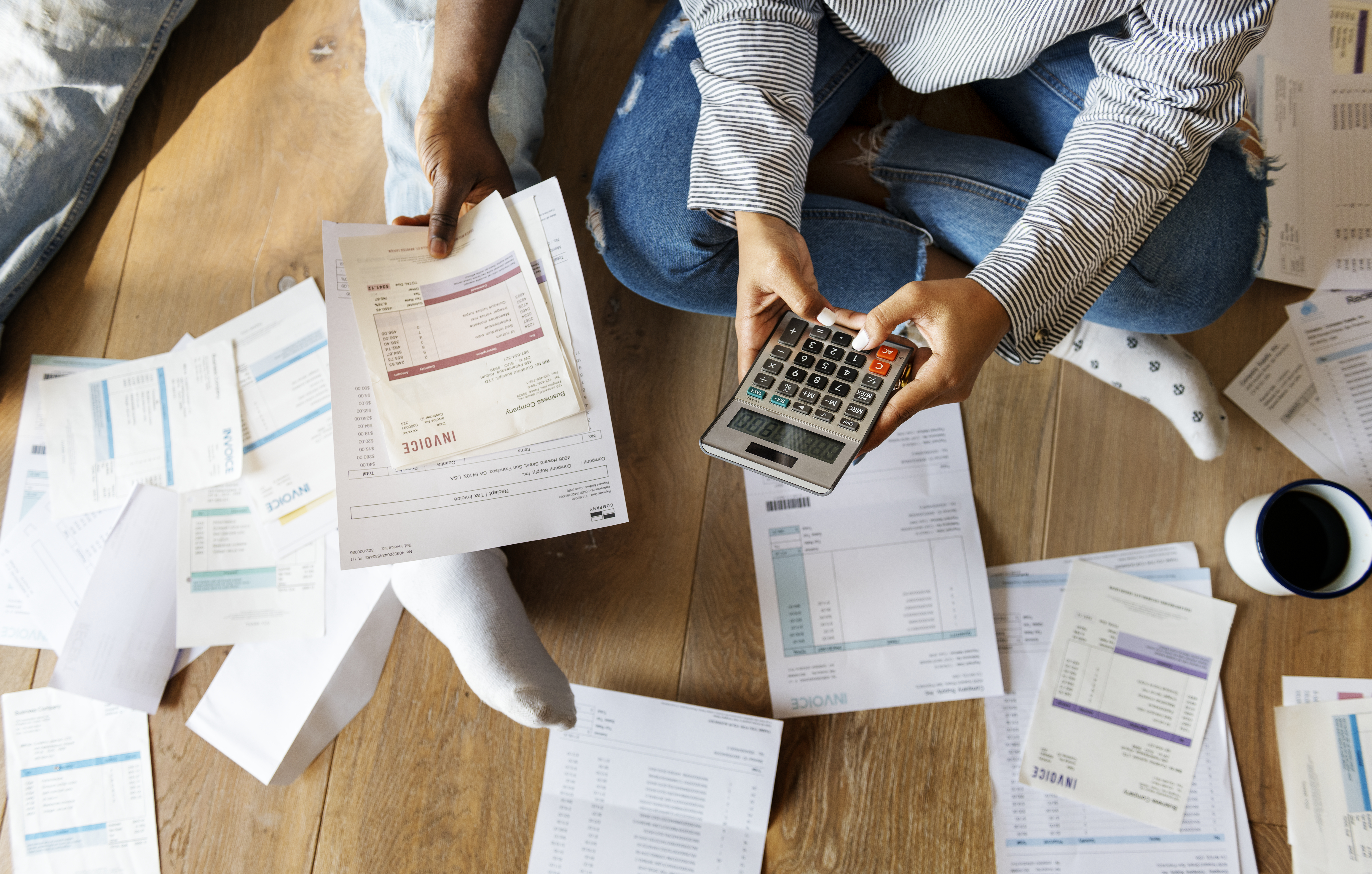 Couple Managing The Debt 2025 02 10 13 48 21 Utc